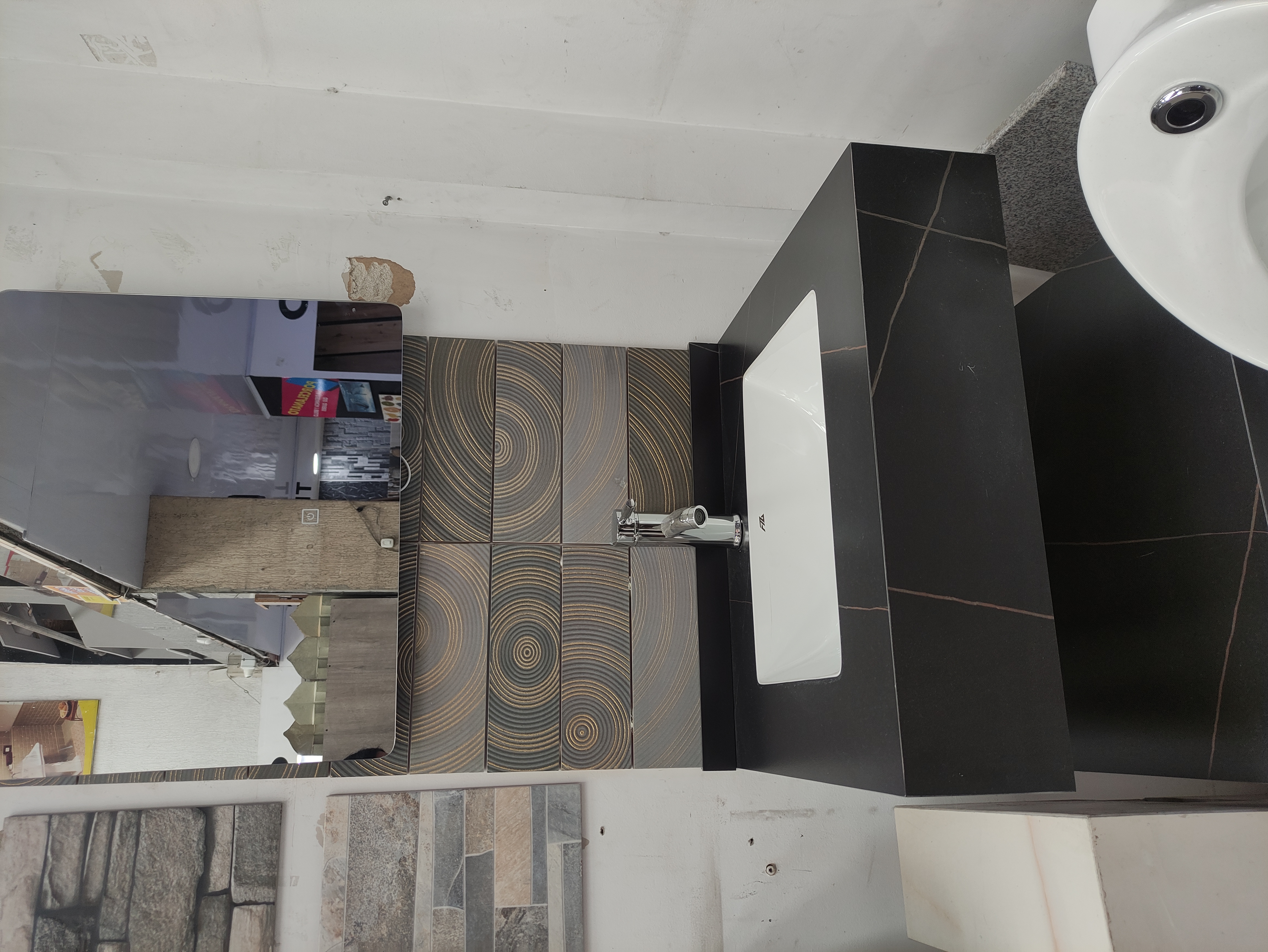 MUEBLE PORCELANA DOS PIEZAS + ESPEJO